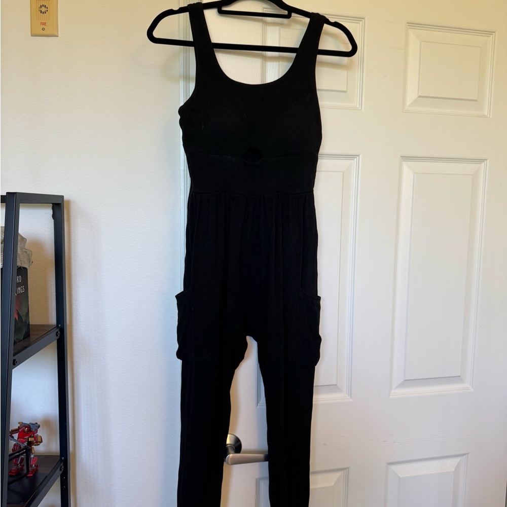 Black Sleeveless Jumpsuit